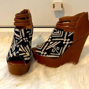 Patterned wedges